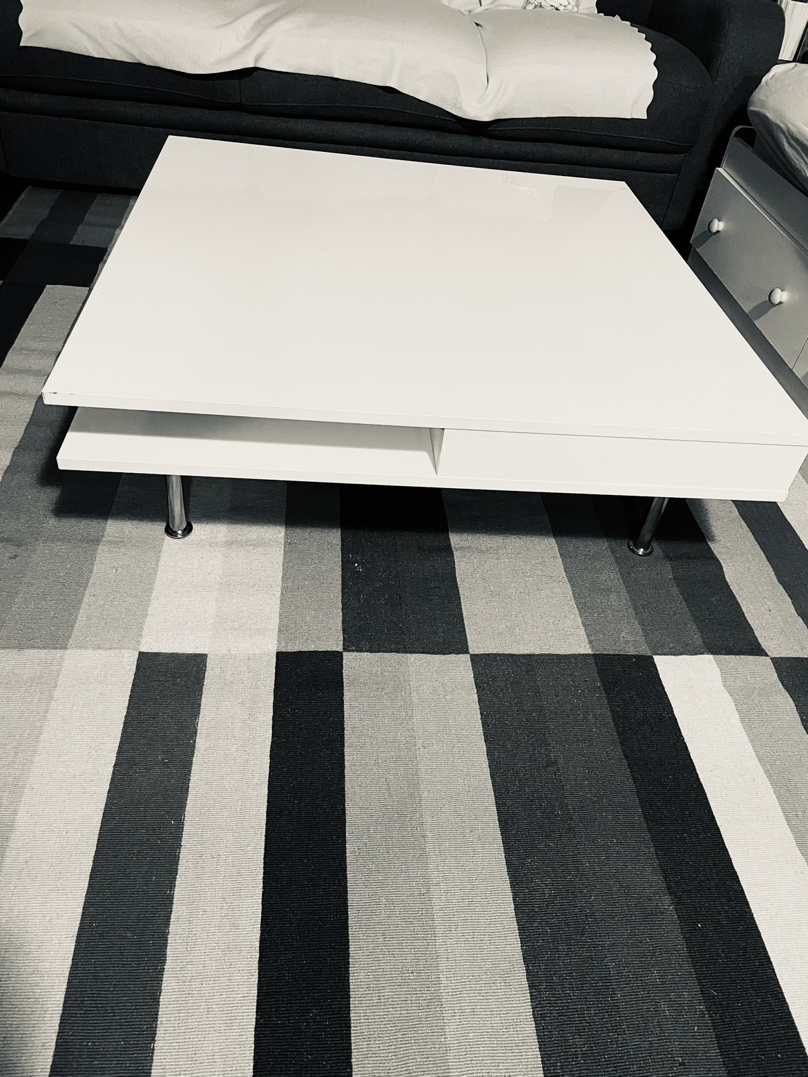 Coffee Table (IKEA Tofteryd High Gloss Coffee Table)