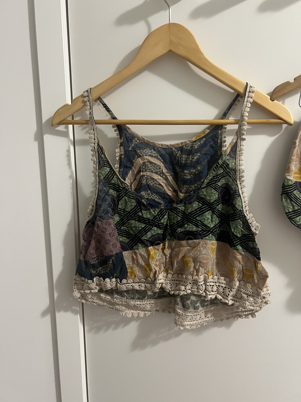 Aritzia golden tna matching set image indicator(6)