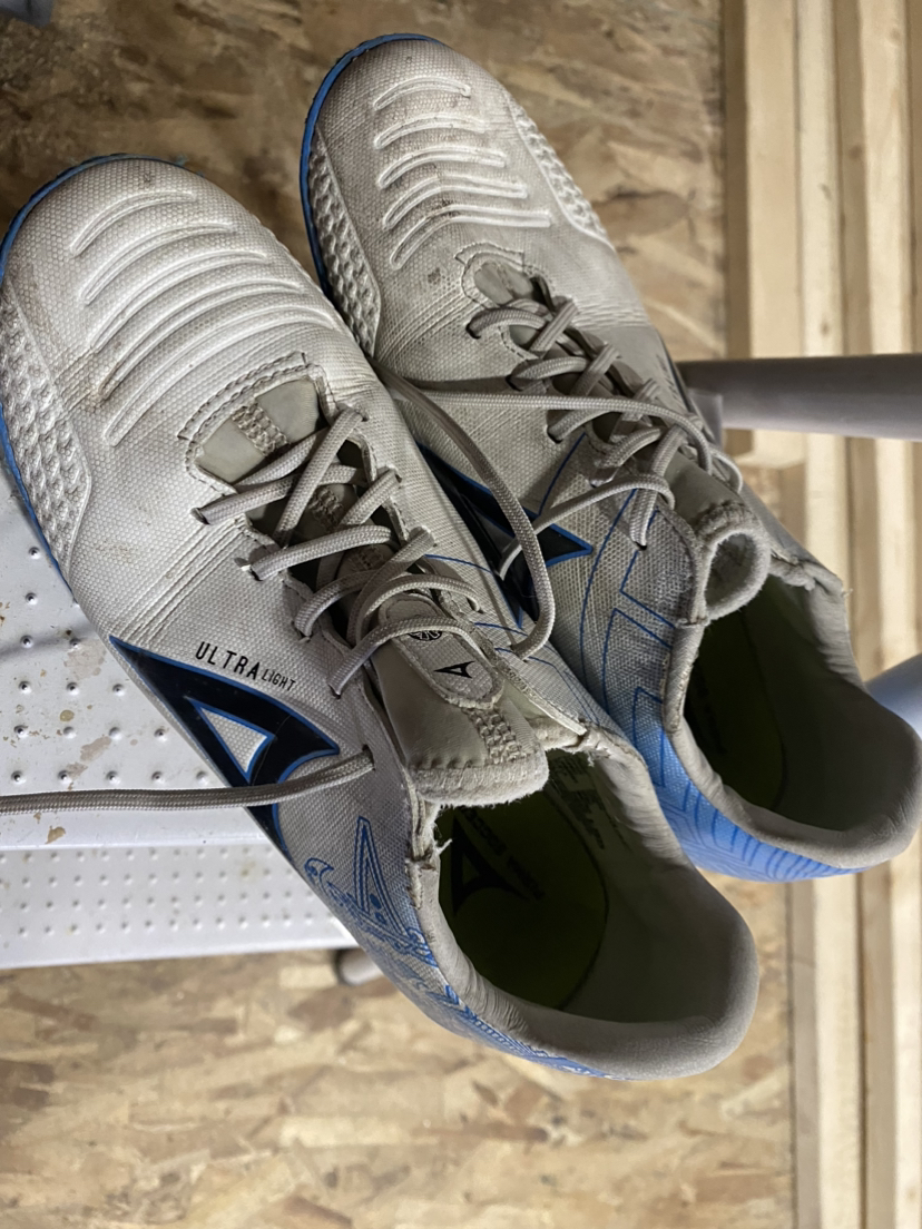 Soccer cleats - photo 2