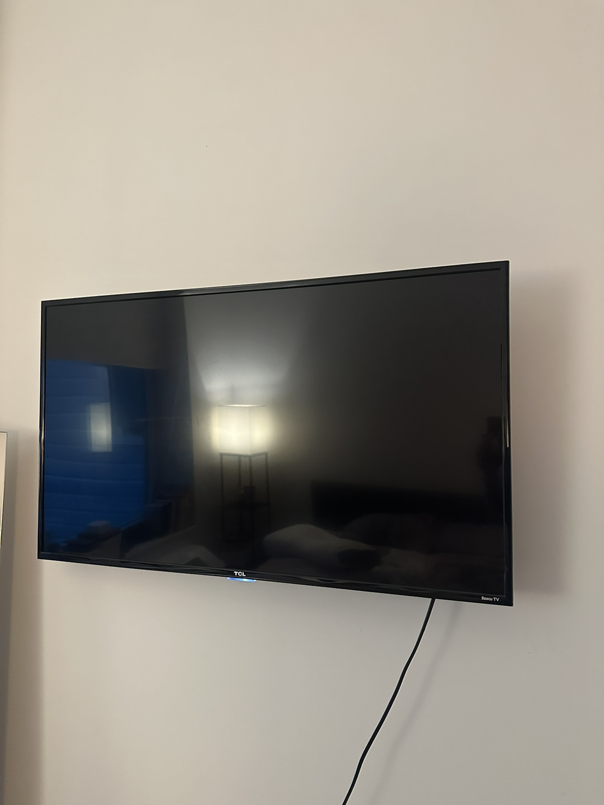 Roku TCL TV 22x38 - photo 2