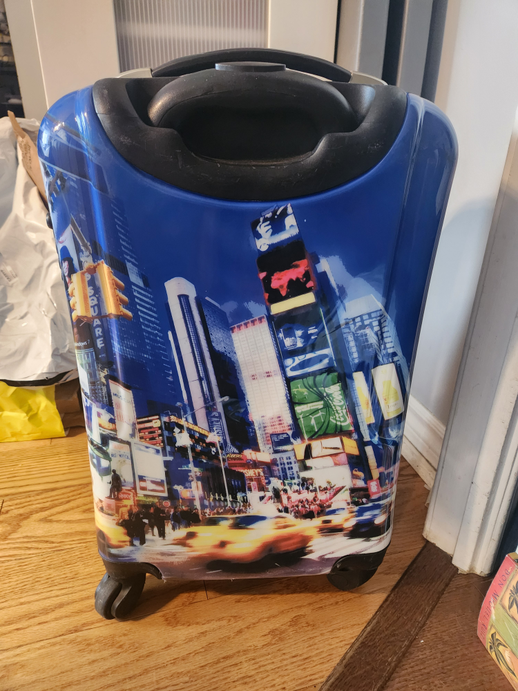 Heys 21in Carry on luggage image indicator(2)