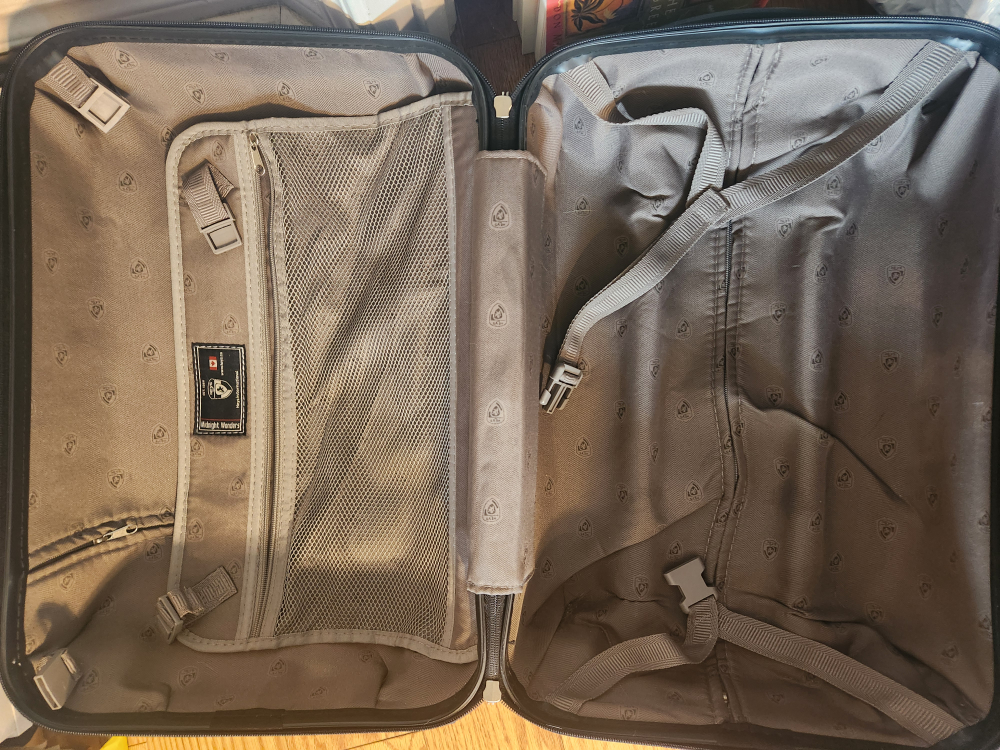 Heys 21in Carry on luggage image indicator(3)