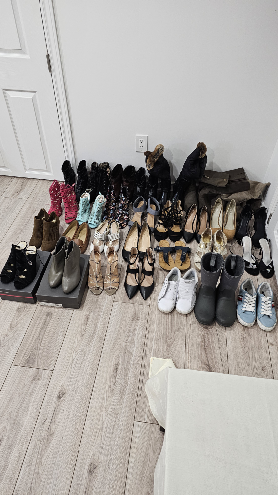 Vince Camuto booties image indicator(7)