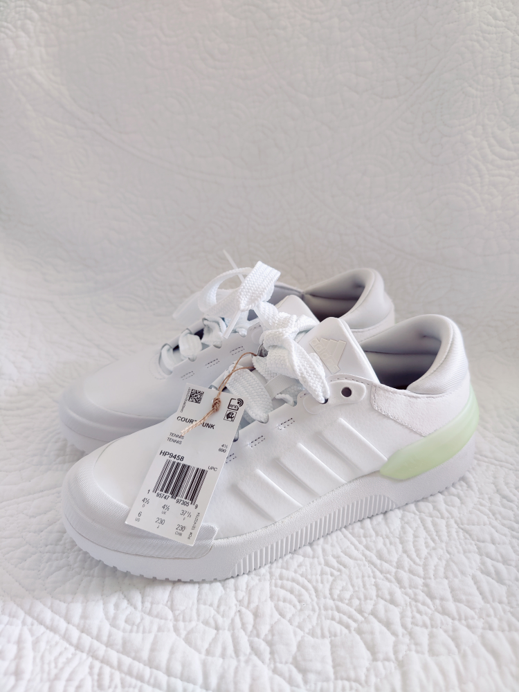 Court funk Adidas shoes size 6 women