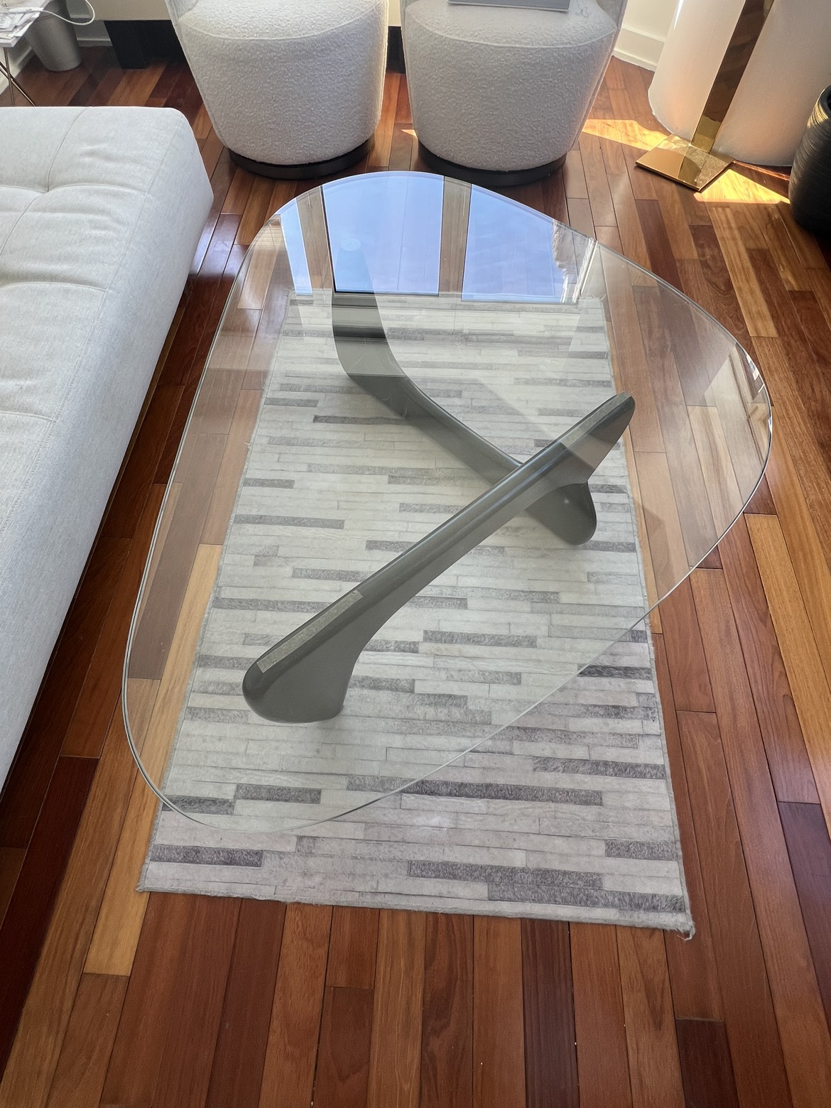 Triangle coffee table - photo 3