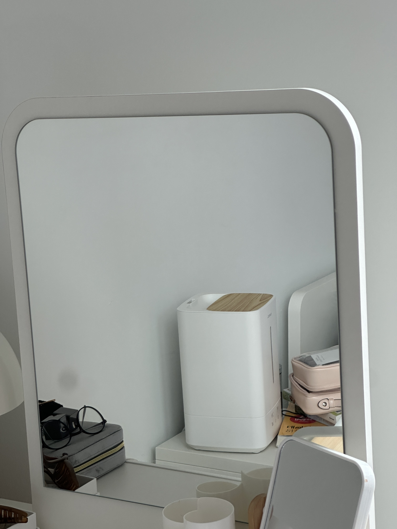 Makeup vanity + chair - photo 3