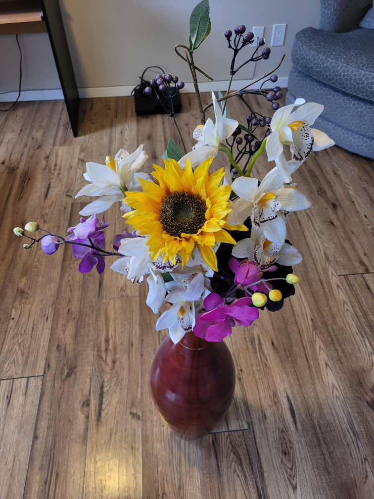 Decorative Fake Flowers & Vase