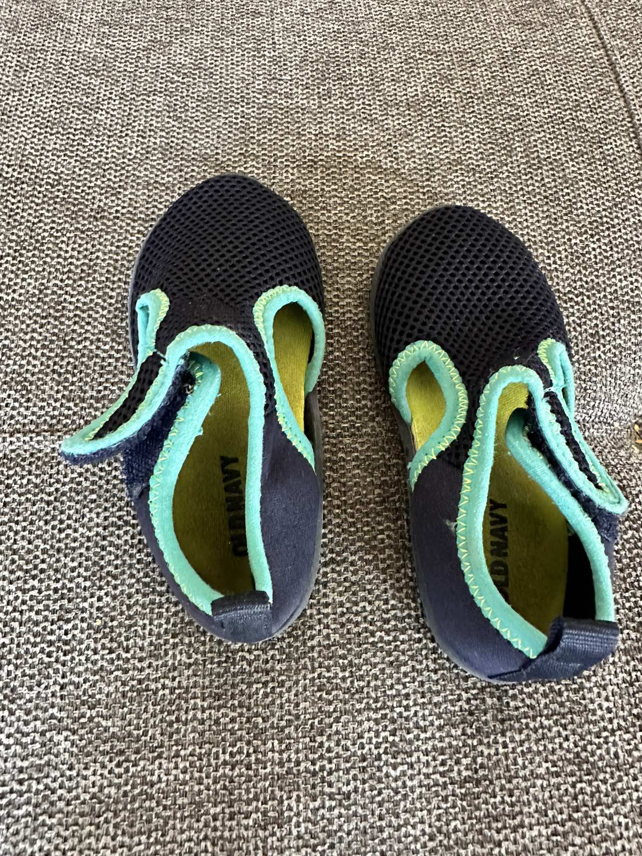 Toddler water shoes