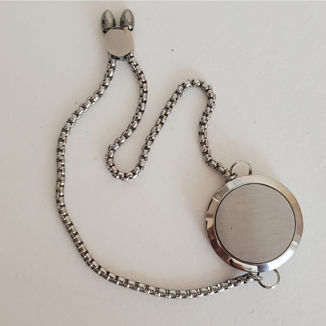 ❗️REDUCED❗️NEW Essential Oils Diffuser Aromatherapy Bracelet image indicator(5)