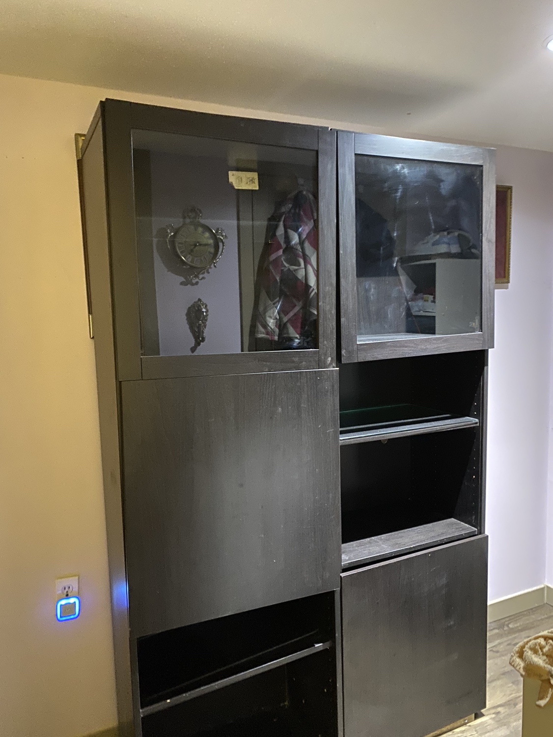 Large Cabinets - Free cycle - photo 2