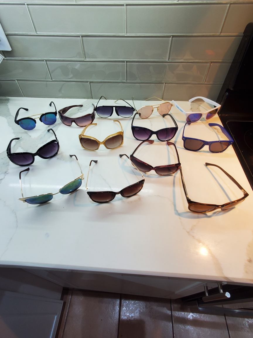 lot of sunglasses $25 thumbnail