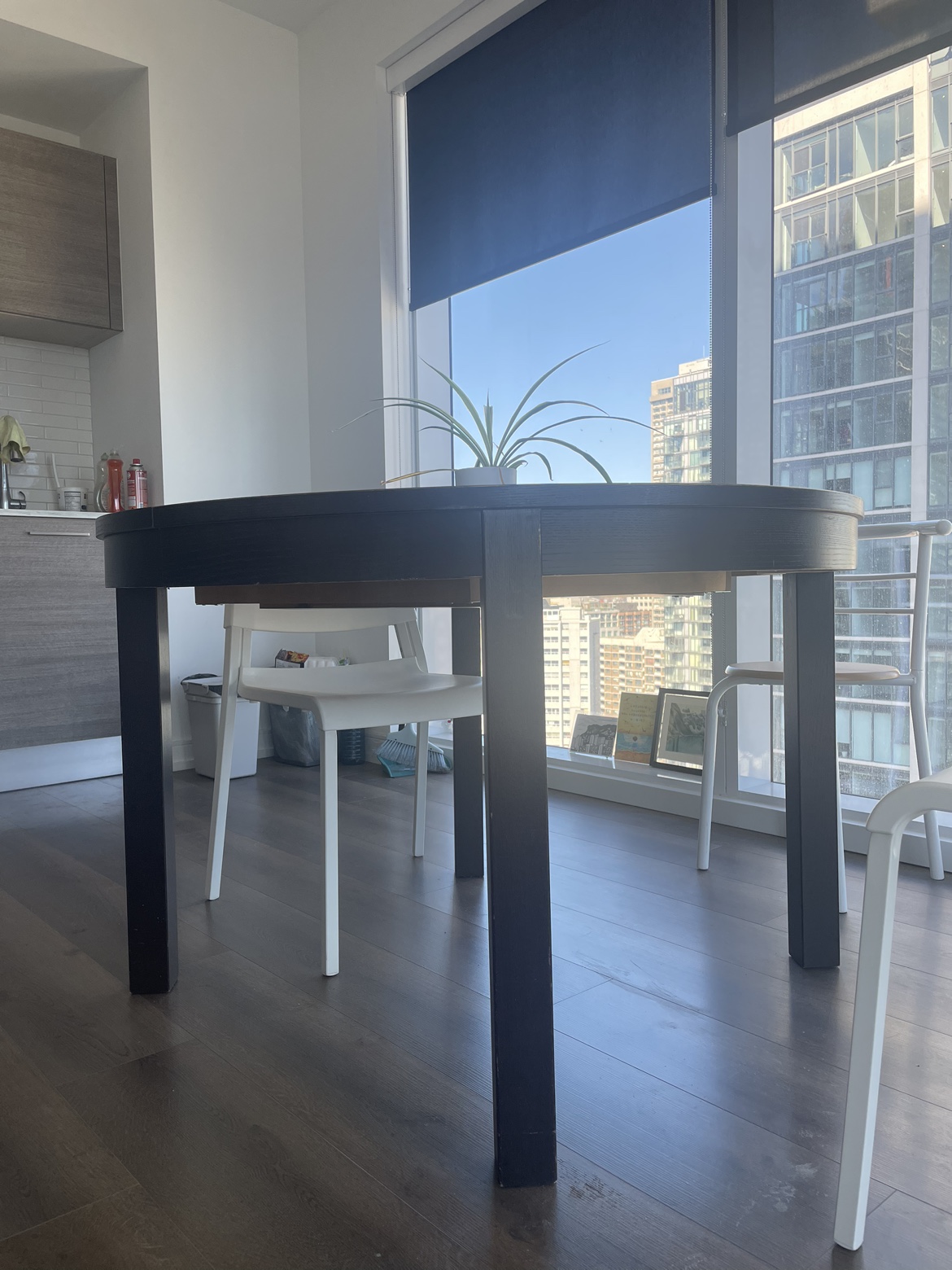 Round table , hardwood ,  4 seated - photo 2