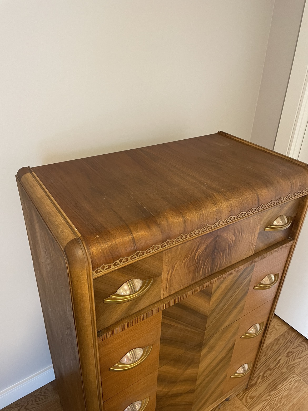 Stunning Vintage dresser - photo 2
