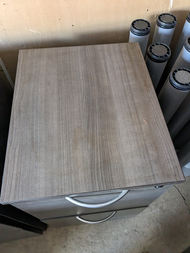 wooden pedestal - photo 4