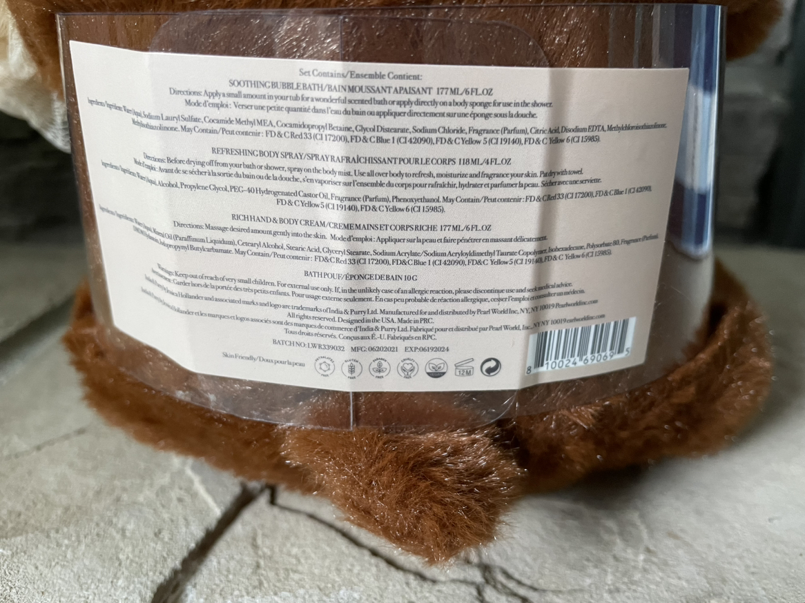 Teddy with beauty items (perfume, lotion, etc.) 🎄 image indicator(6)