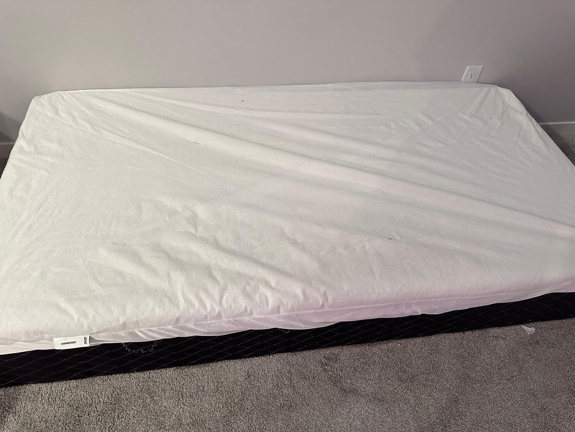 #freecycle king mattress,boxes,2 single mattress - photo 5