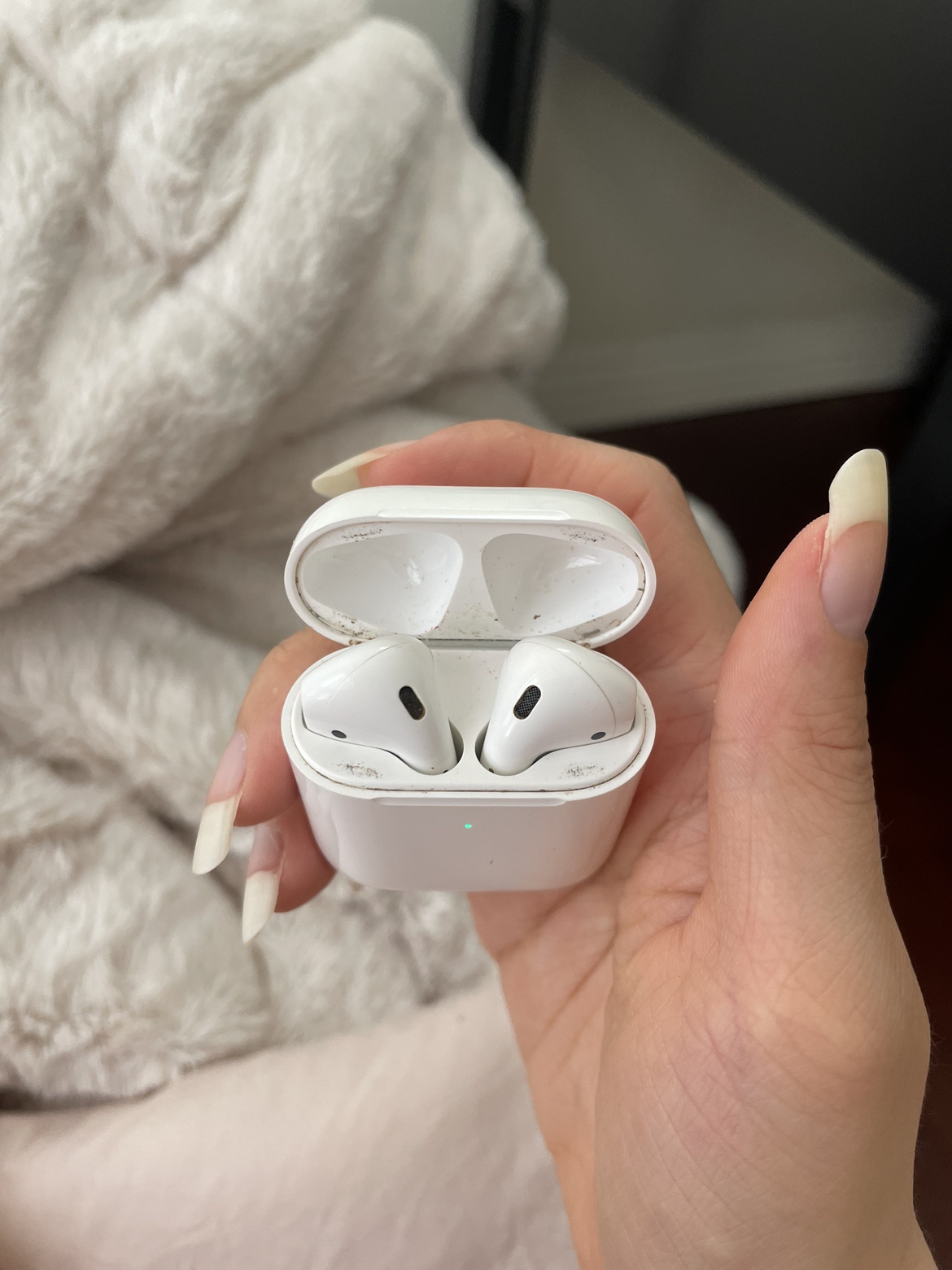 AirPod 2 - photo 2
