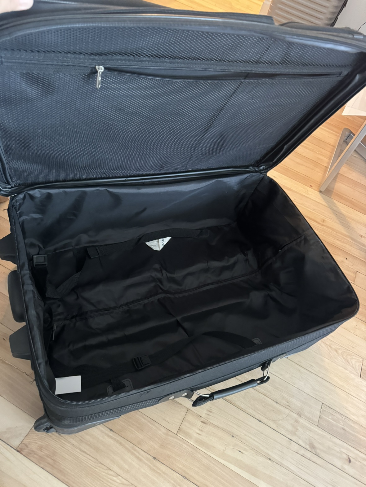 Samsonite black 28” luggage - photo 2