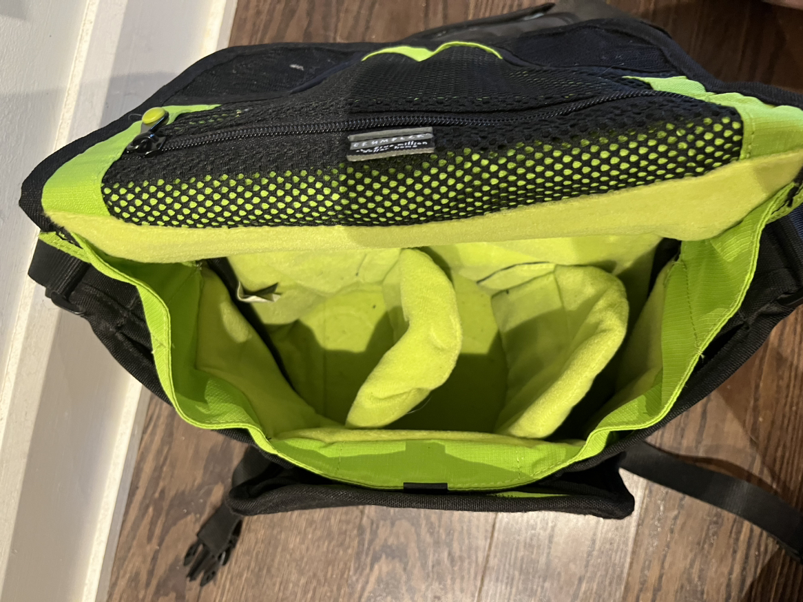 Black Crumpler camera bag - photo 2