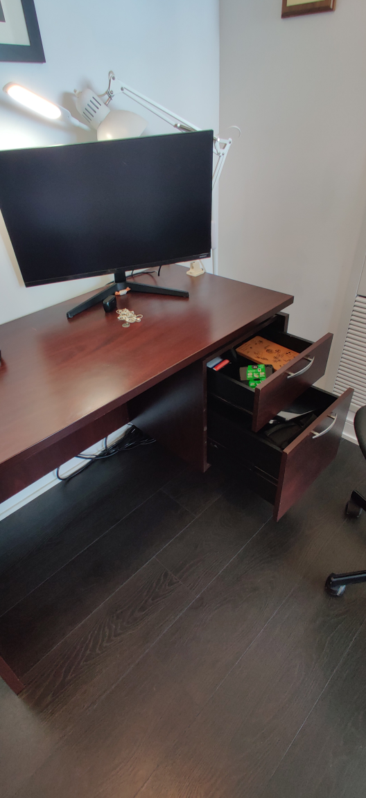 Large beautiful office desk - photo 2