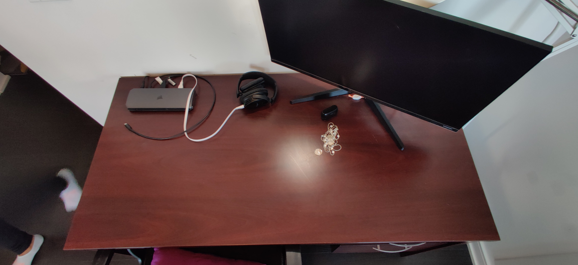 Large beautiful office desk - photo 3