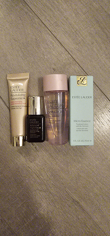 Mini Estee Lauder bundle thumbnail