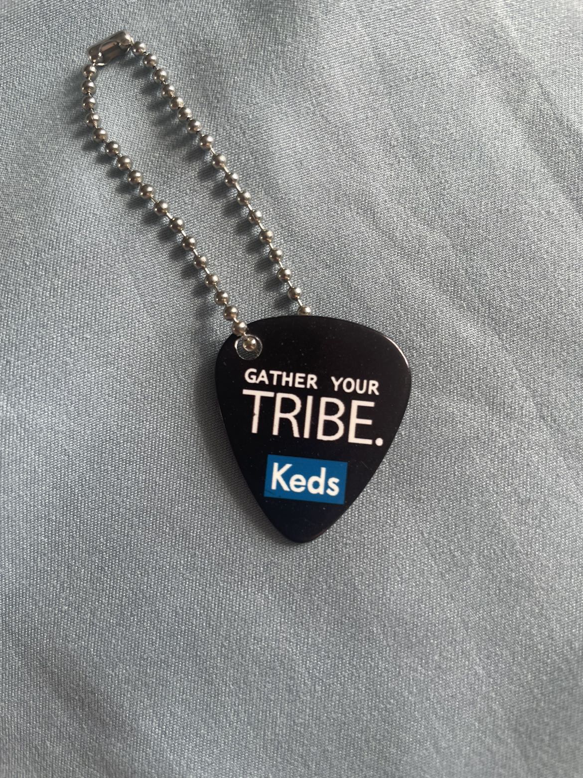 Taylor Swift Guitar Pick Keychain image indicator(2)