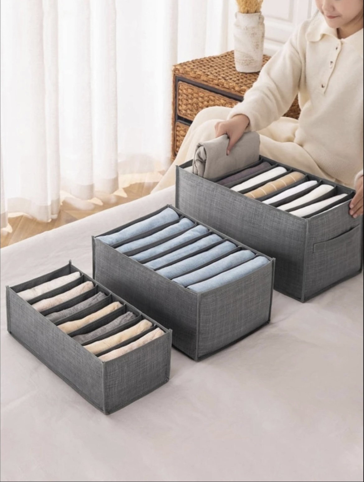 Brand New 1 pc Grid Foldable Clothes Storage Box for Home