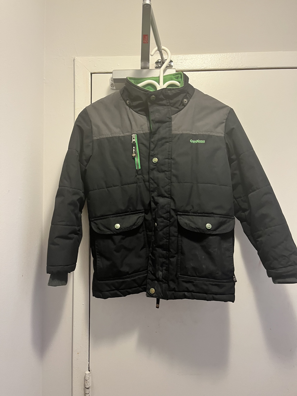 Winter jacket and snow pants image indicator(2)
