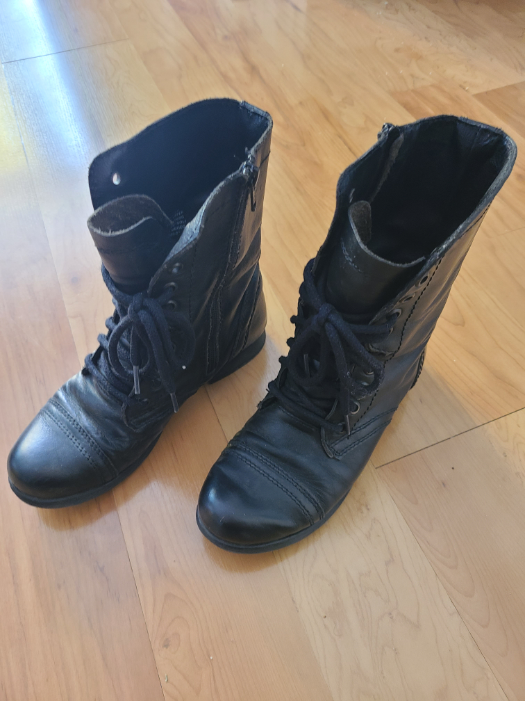 Steve madden trooper boots thumbnail