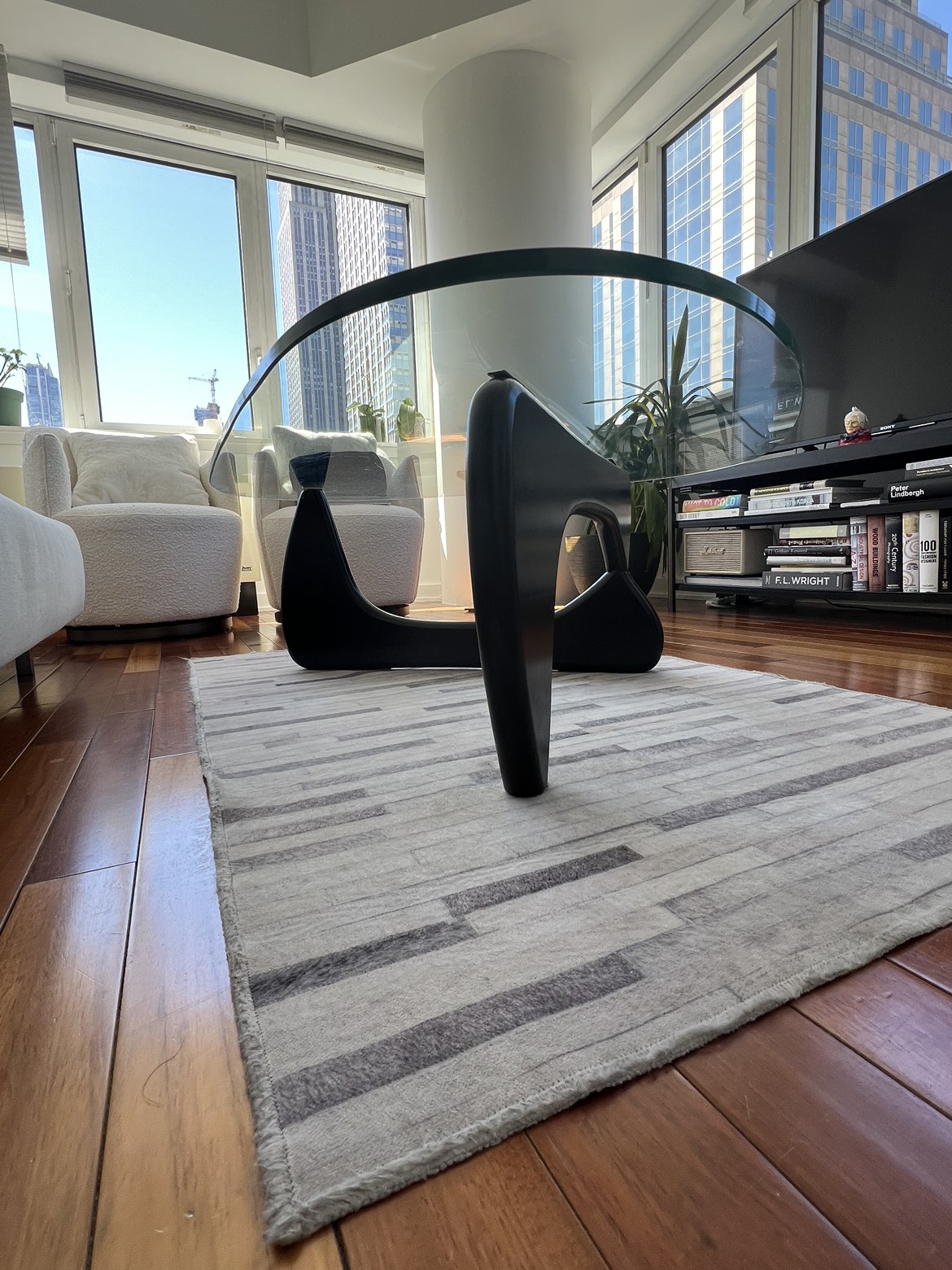 Triangle coffee table - photo 2