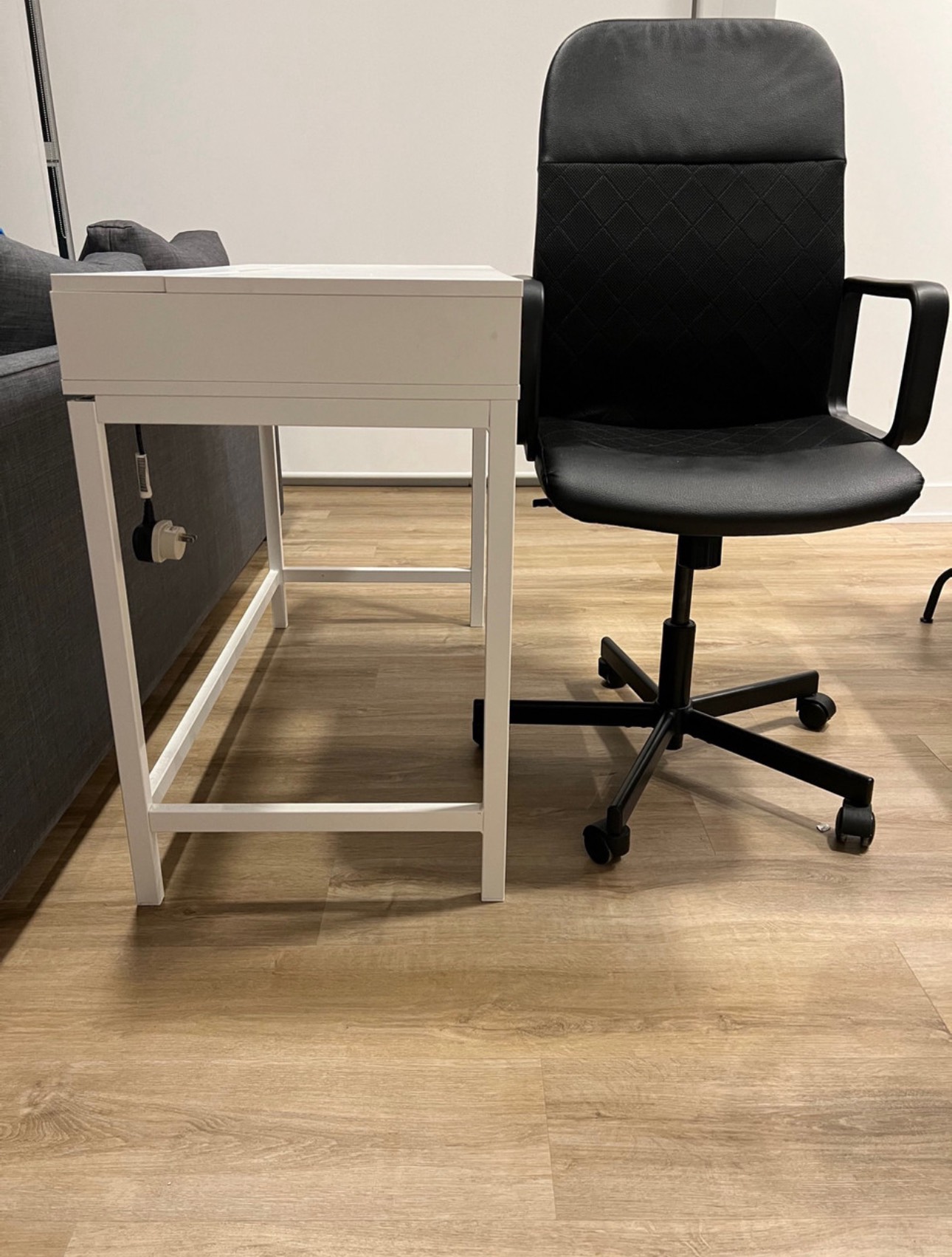 IKEA white desk & swivel chair - photo 4