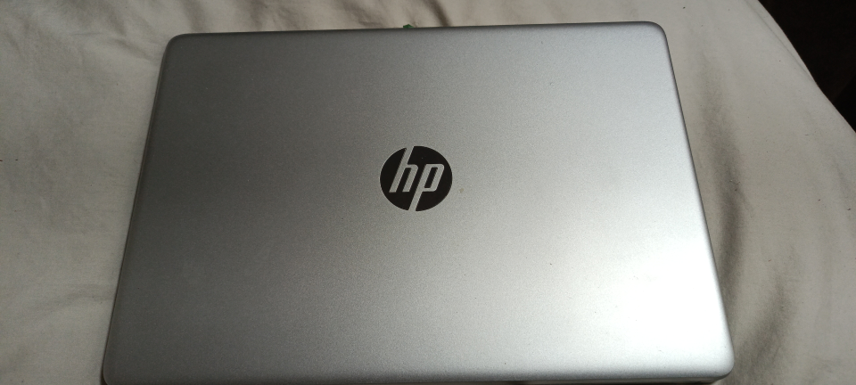 Windows 10 laptop thumbnail