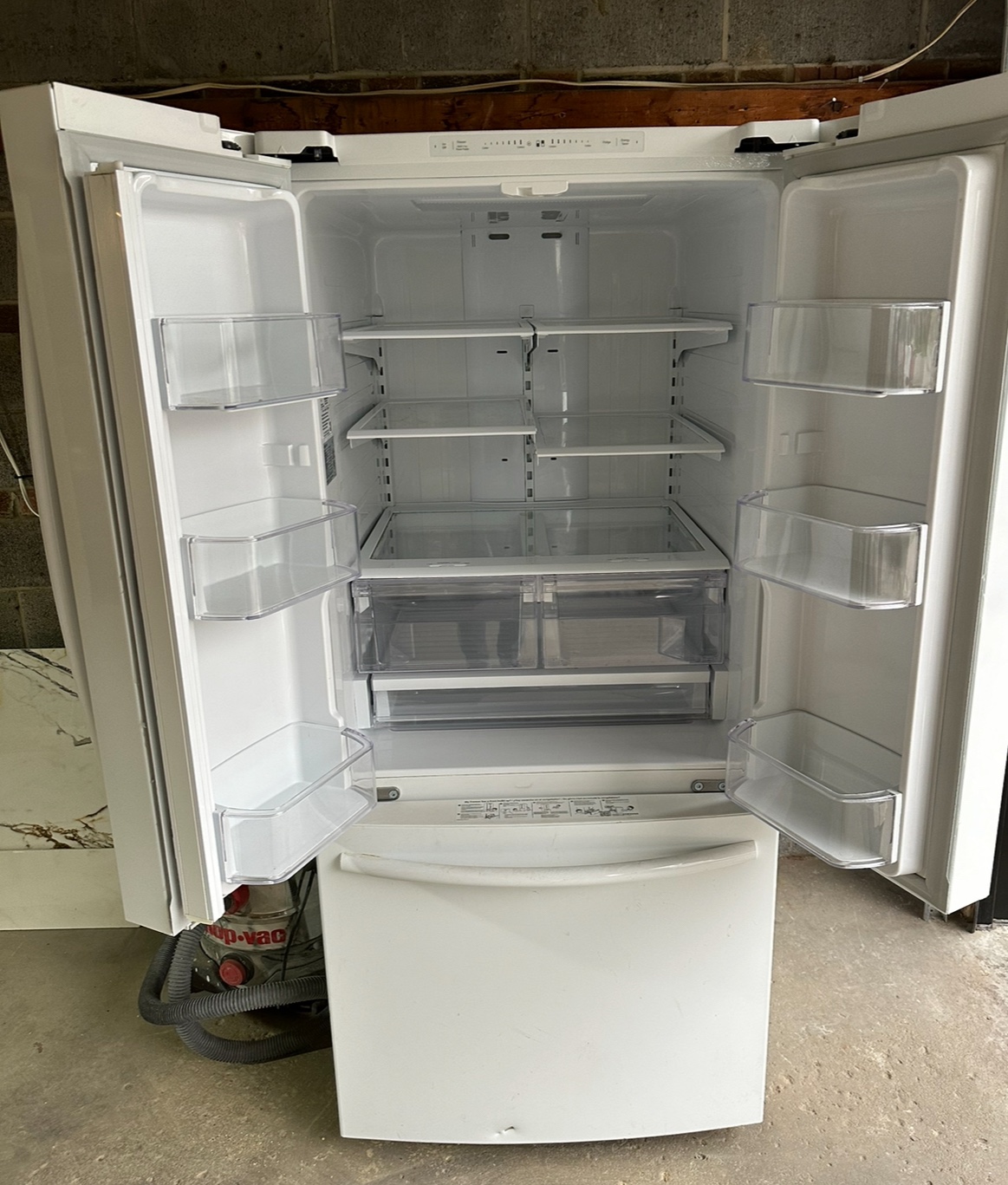 Fridge - photo 2
