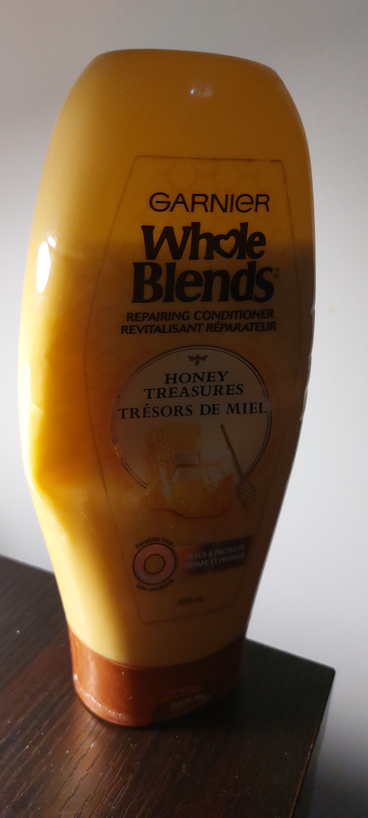 Garnier Whole Blends Repairing Conditioner thumbnail