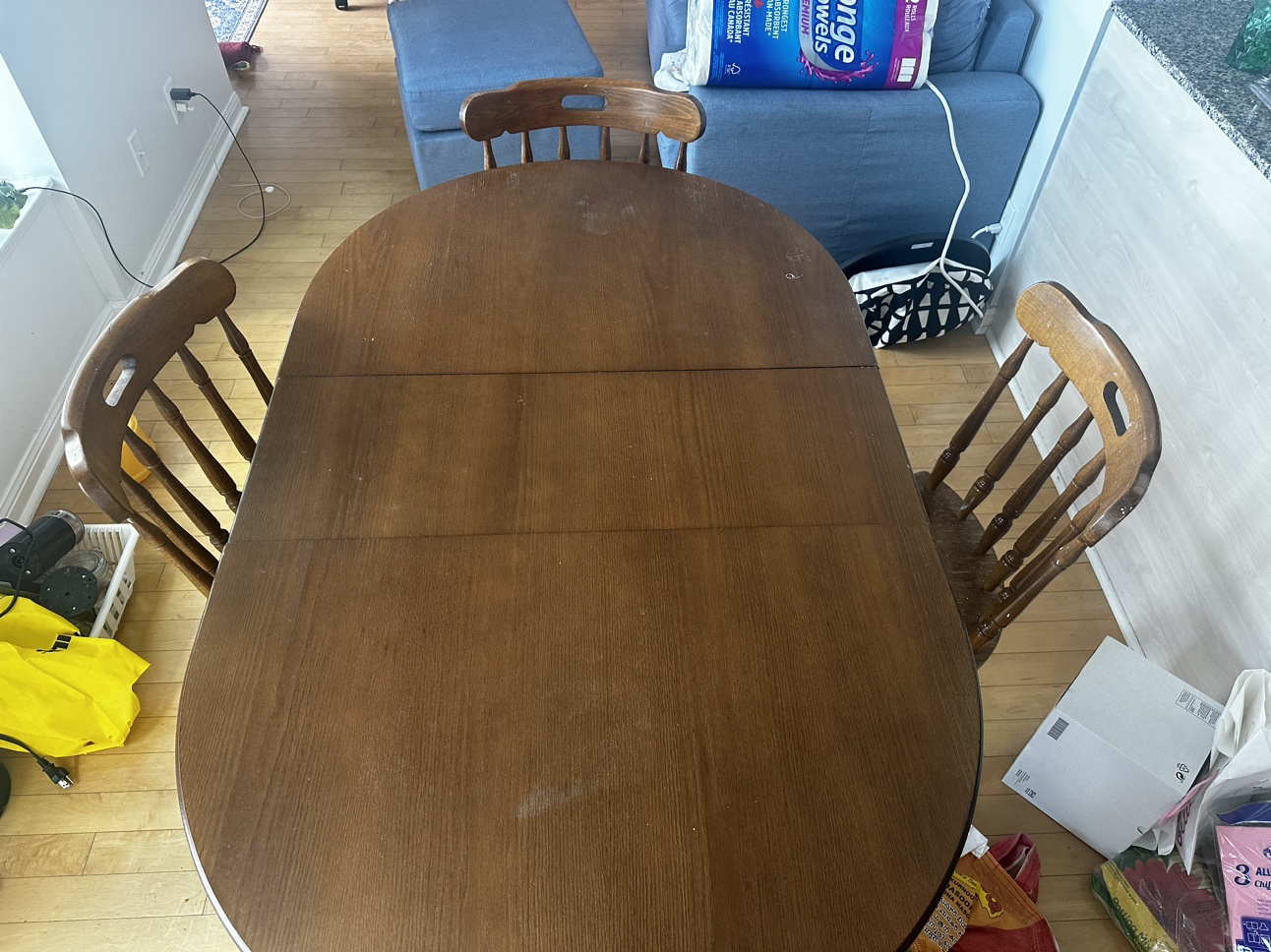 Neat wooden table - photo 4