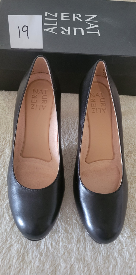 Naturalizer Women's Comfert Heels image indicator(10)