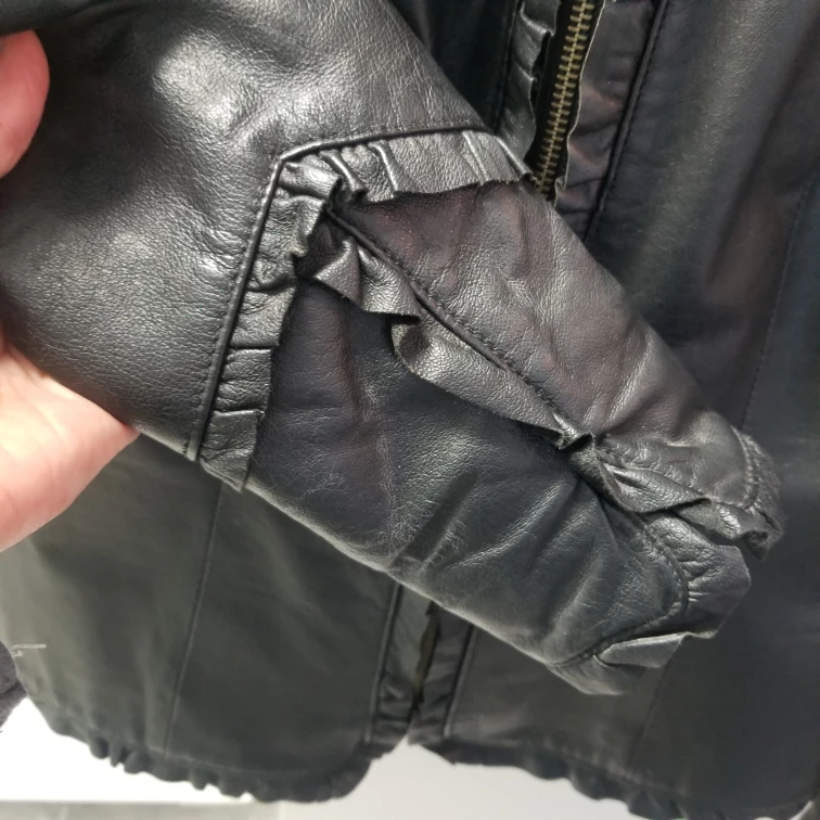 DANIER Genuine Leather Women's Black Jacket With Ruffles- 2xs image indicator(4)