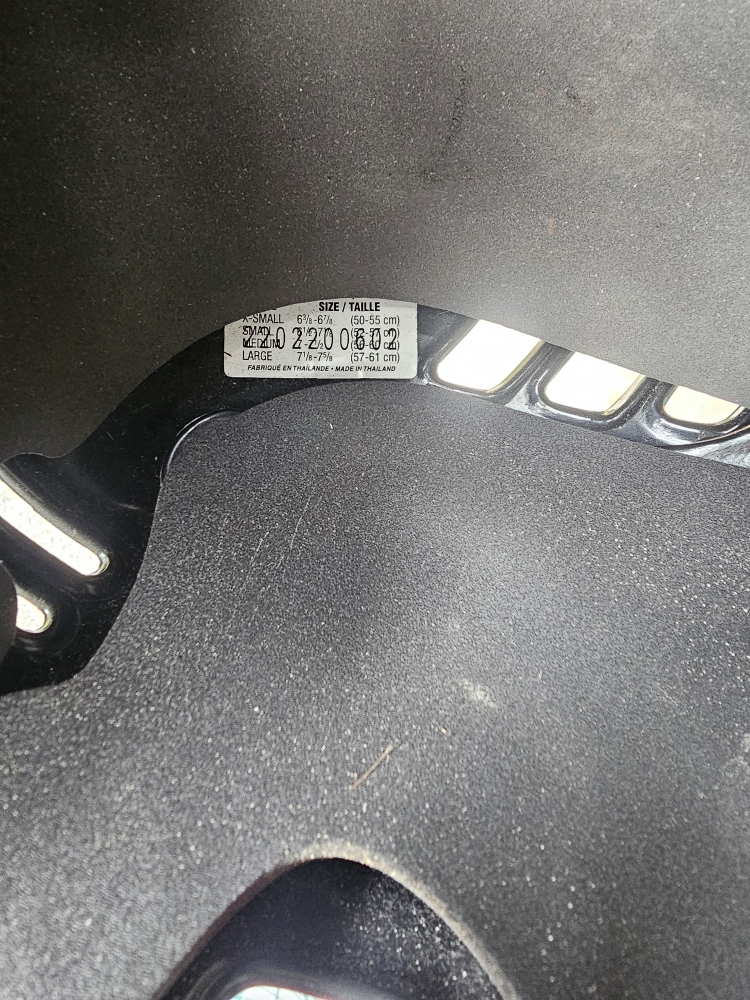 #freecycle  lightweight adjustable hockey helmet image indicator(4)