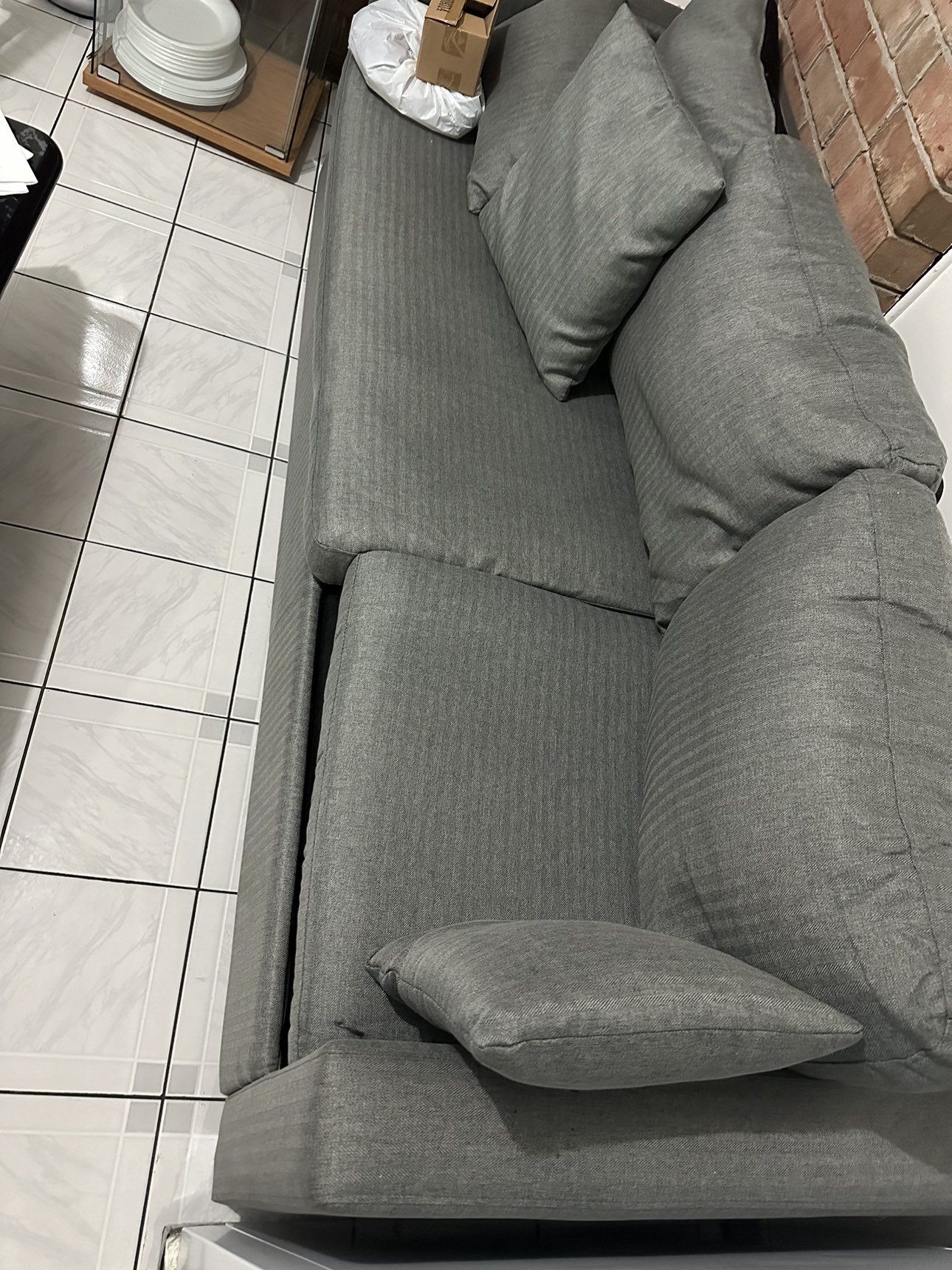 Three seaters couch with one single seater image indicator(2)