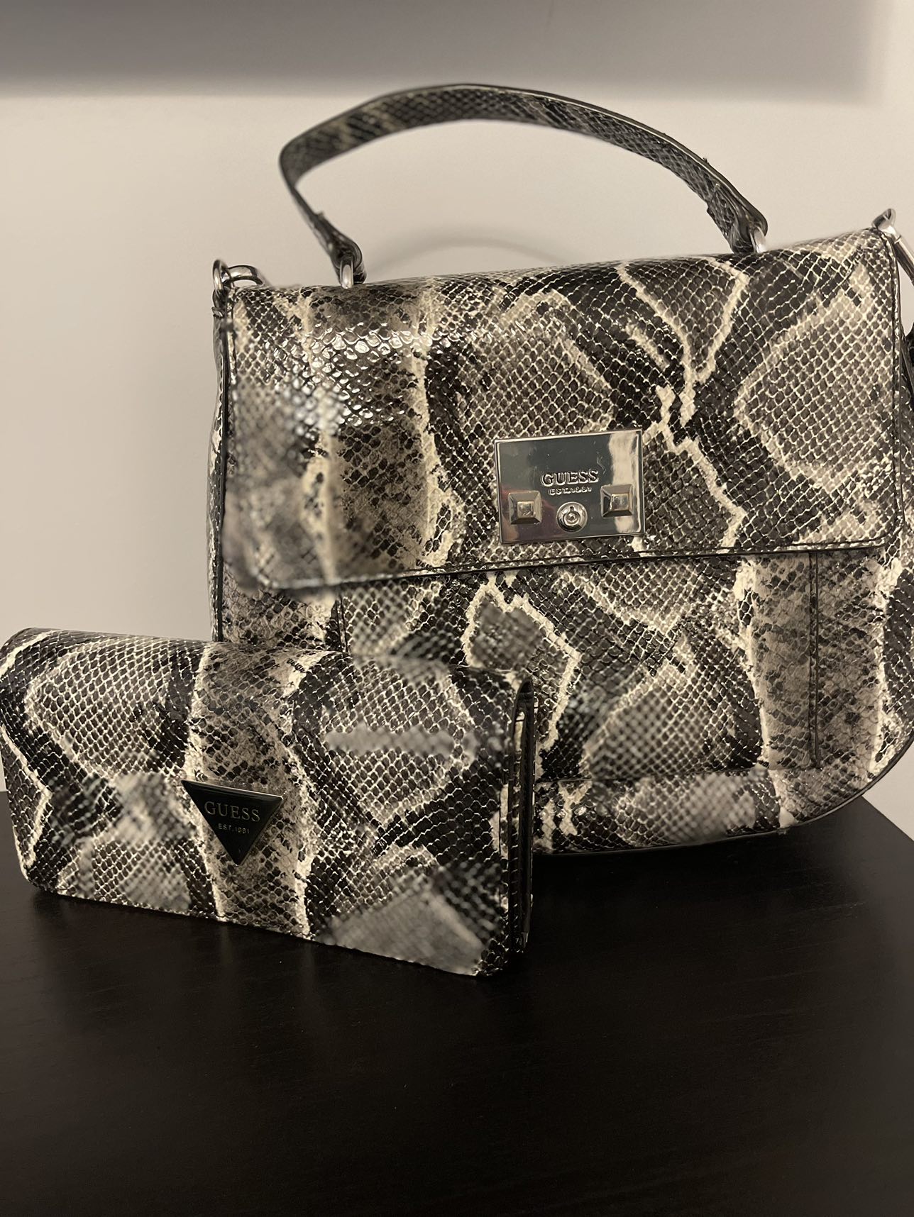 Grey Leather Purse with matching Wallet thumbnail