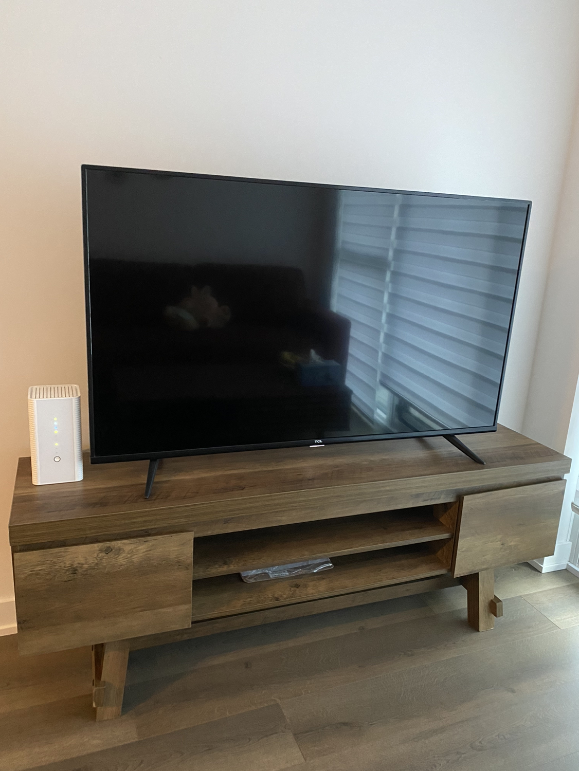 Structube media unit