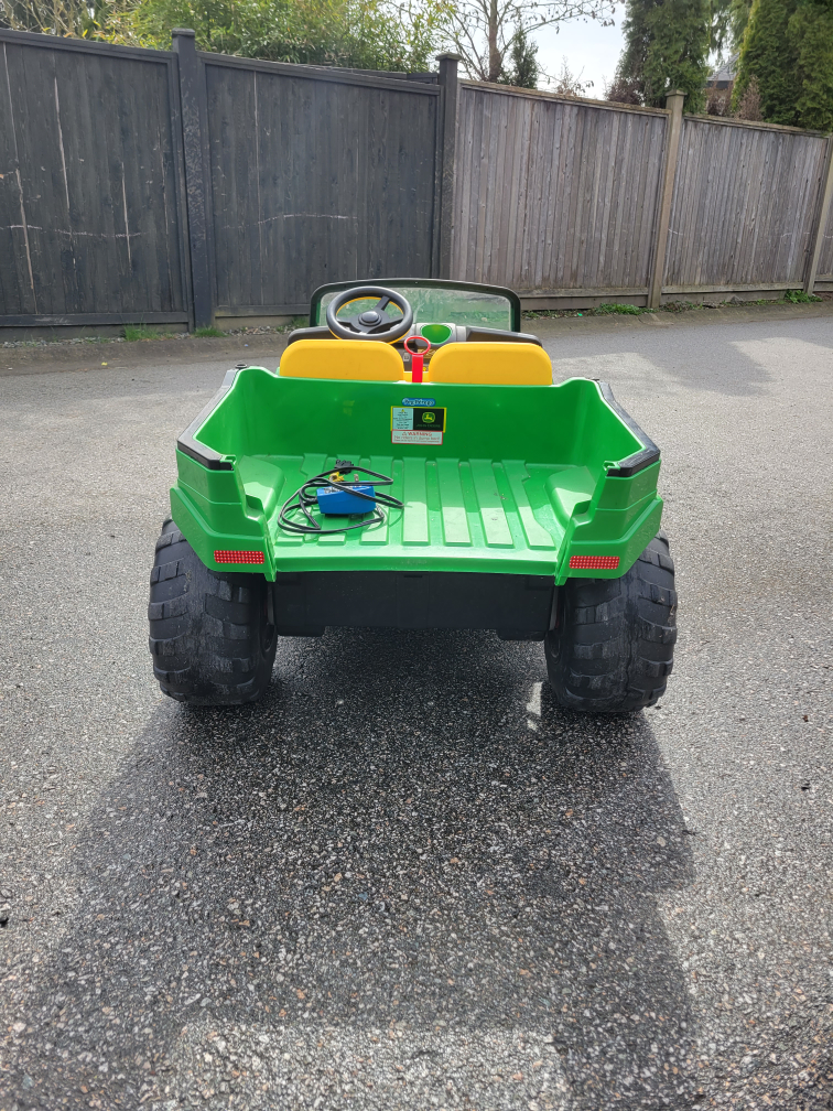 Kids Electric John Deere Tractor - photo 4