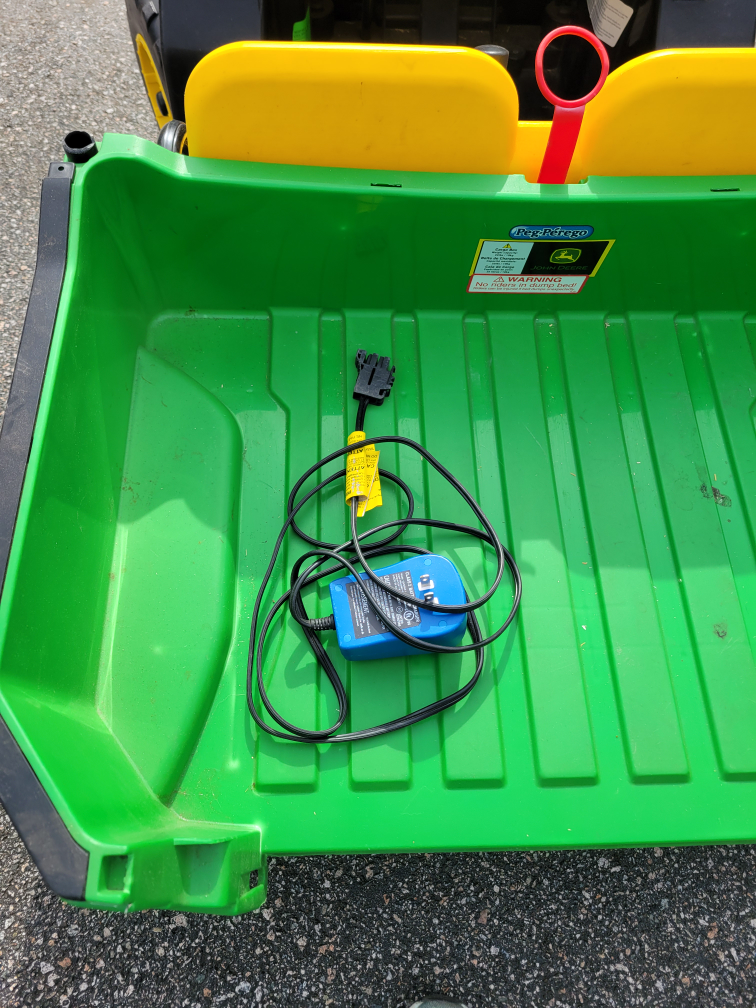 Kids Electric John Deere Tractor - photo 5