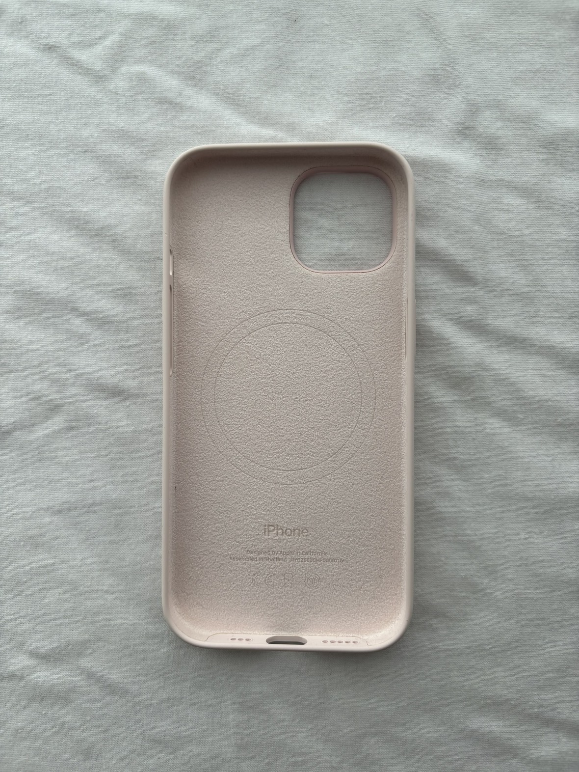 Apple iPhone 15 Silicone Case (Pink) - photo 2
