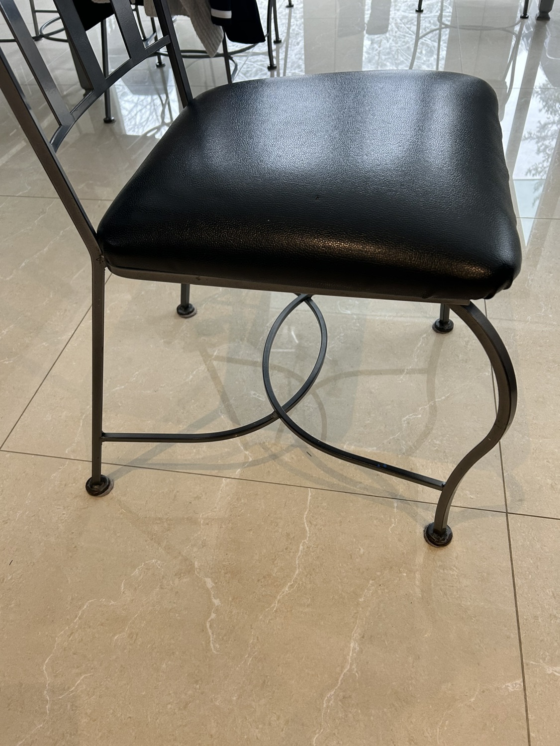 Rought Iron table with glass top and chairs image indicator(7)