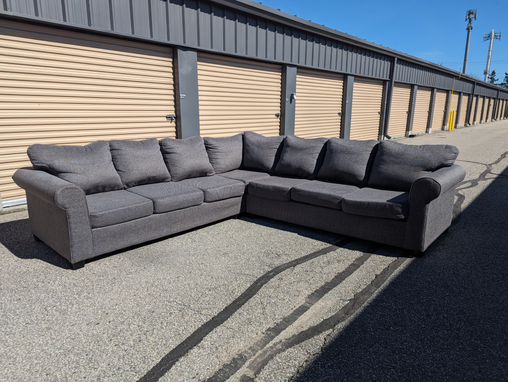 Free Delivery - Large Grey Comfy 7 seater Sectional Couch/ Sofa