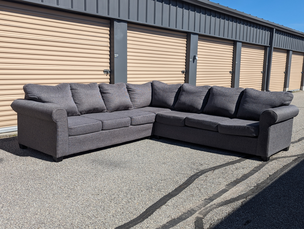 Free Delivery - Large Grey Comfy 7 seater Sectional Couch/ Sofa - photo 2