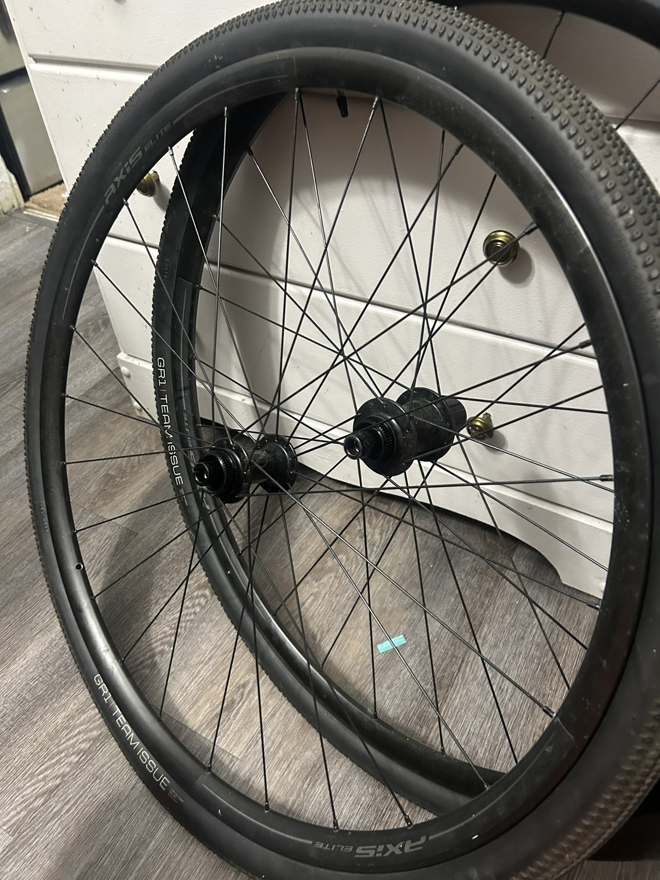 Gravel bike wheelset - photo 5