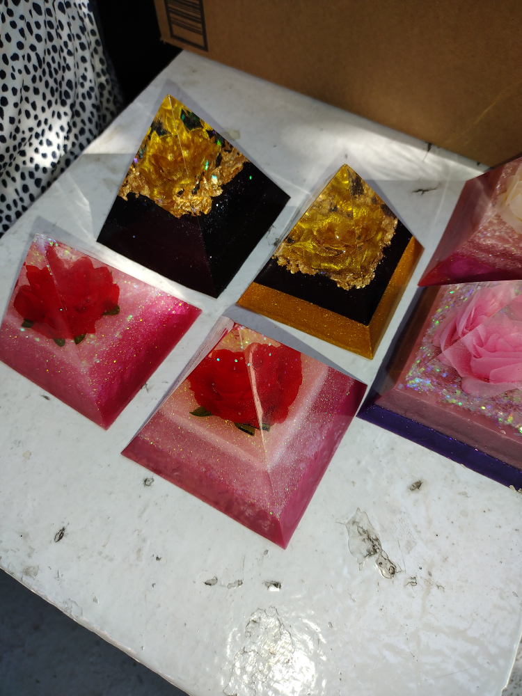 Handmade Rose Pyramids - photo 5